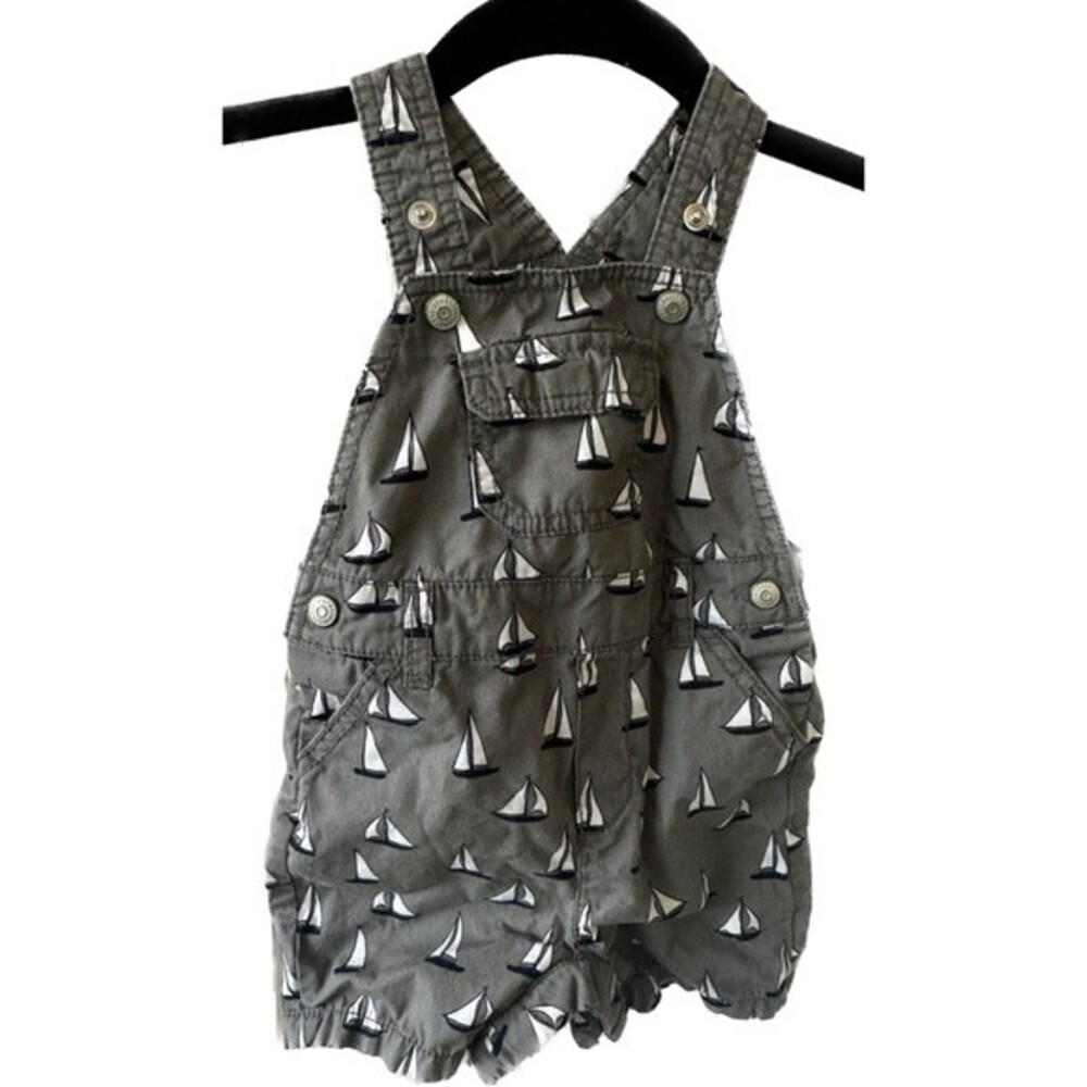 Gymboree Infant Boys 100% Cotton Nautical Grey Sailboats Overalls Size 6-12 Mo.